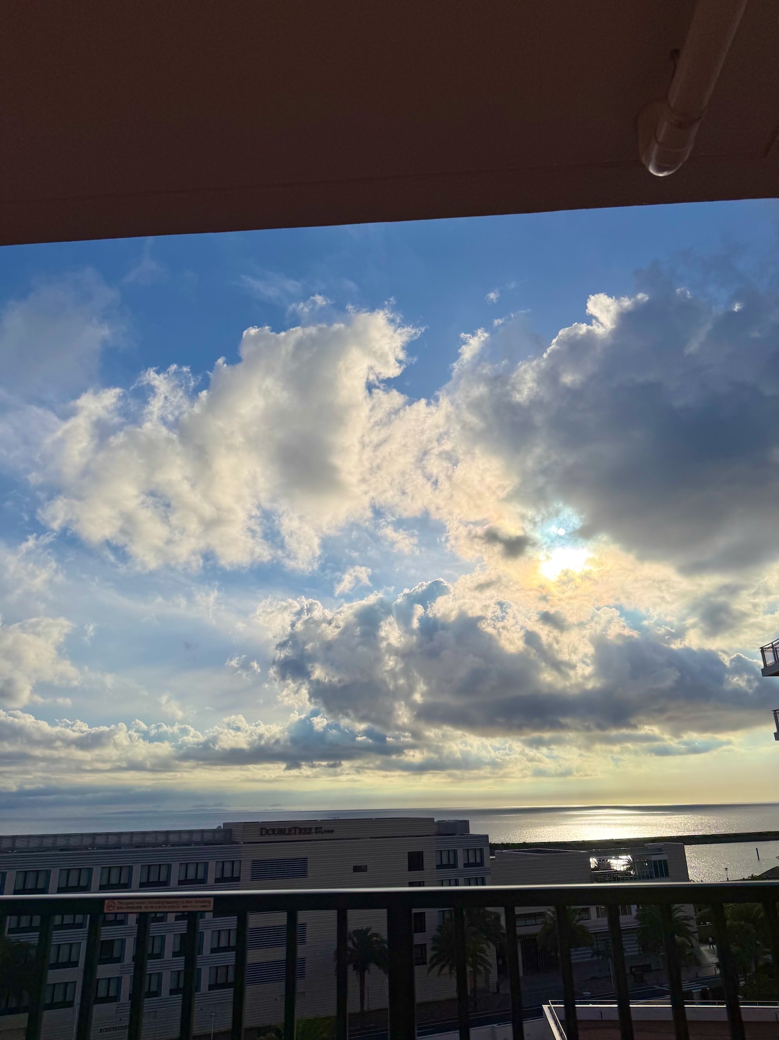 レクー沖縄北谷の客室から見た海 / Sea view from our room at Lequ Okinawa Chatan