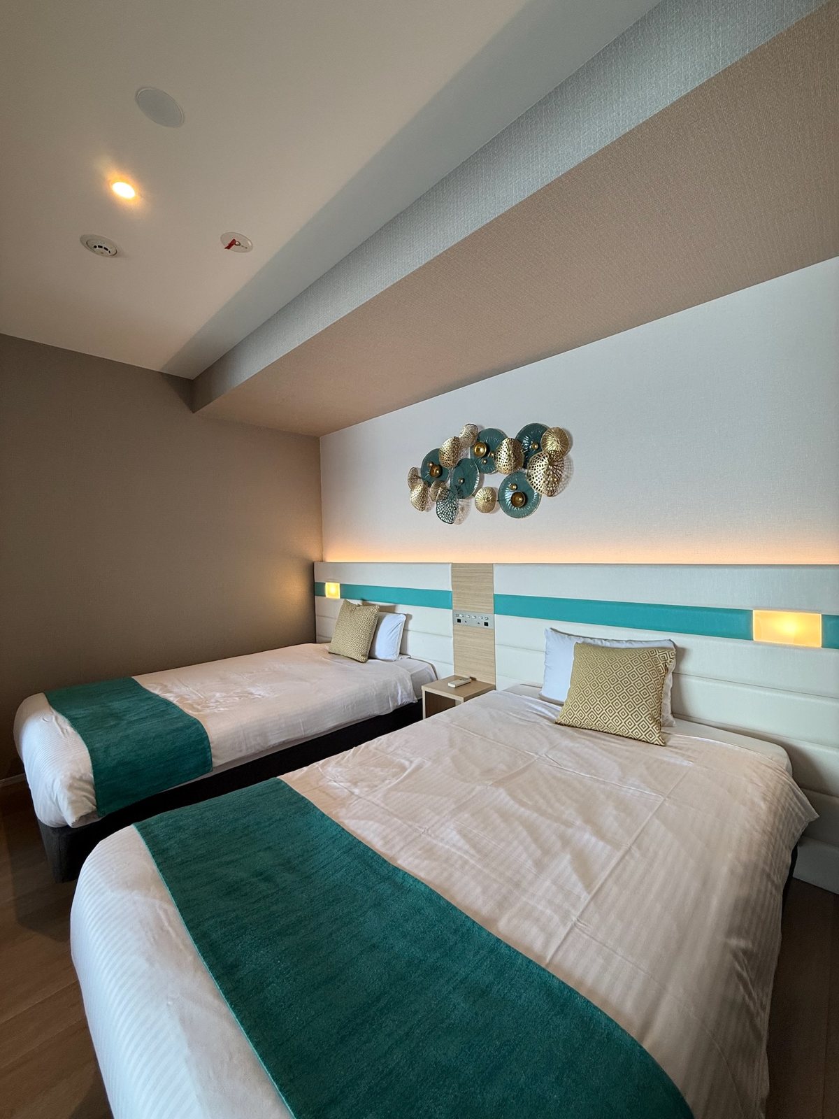 VIVOVIVA石垣島 / VIVOVIVA Ishigakijima — Ocean Wingスタンダードのベッド / Beds in our Ocean Wing Standard suite